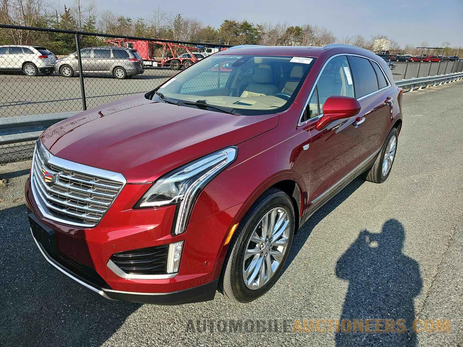 1GYKNFRS1HZ160505 Cadillac XT5 2017