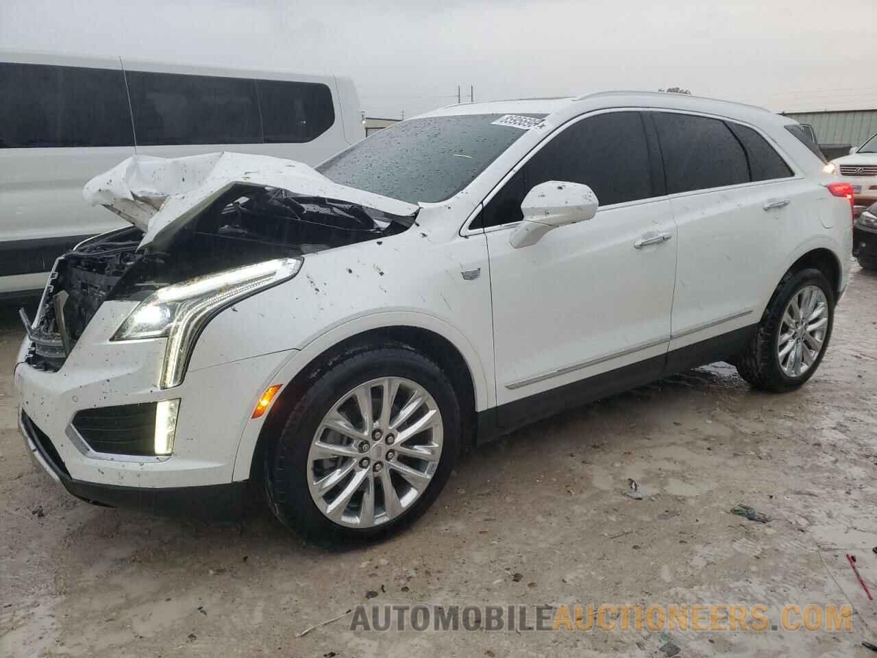 1GYKNFRS5HZ110996 CADILLAC XT5 2017