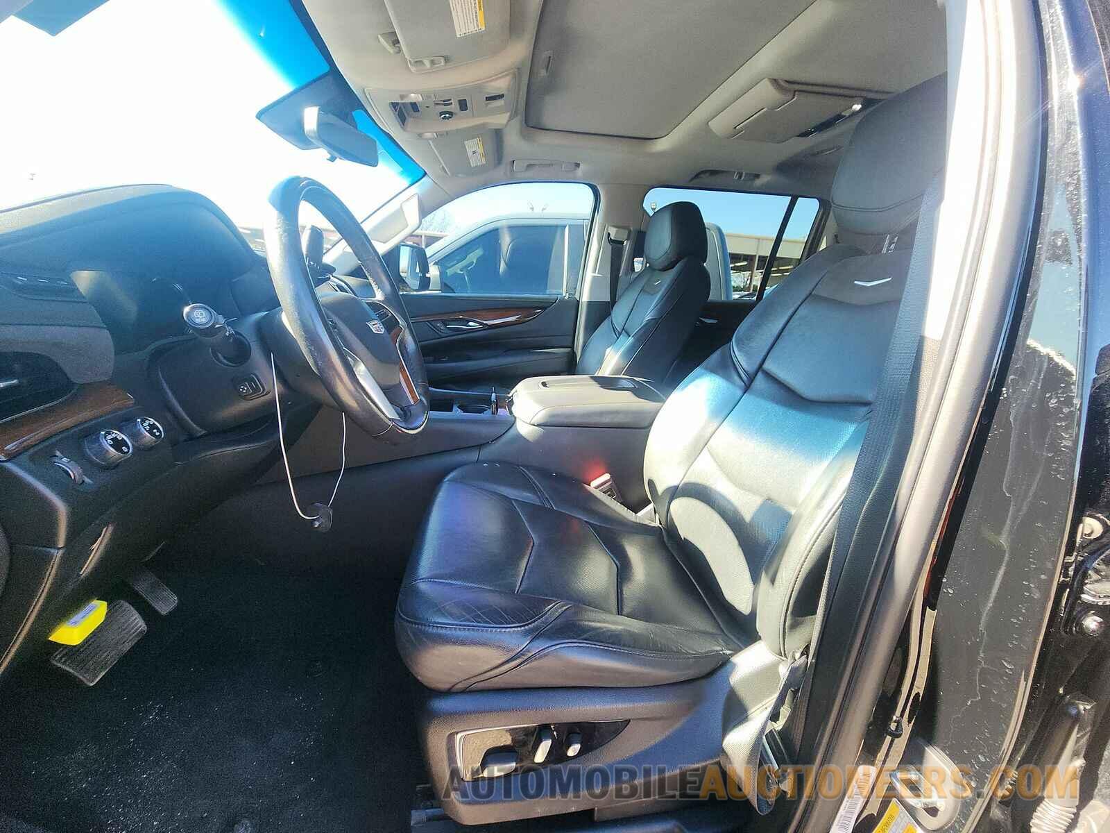 1GYS4JKJ5KR310923 Cadillac Escalade ESV 2019