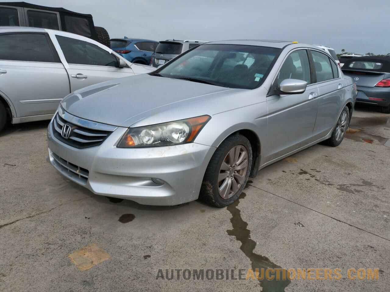 1HGCP3F72CA037405 HONDA ACCORD 2012