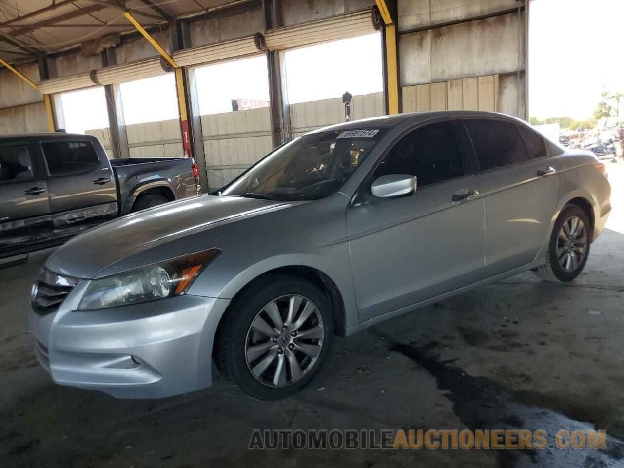 1HGCP3F81CA011113 HONDA ACCORD 2012