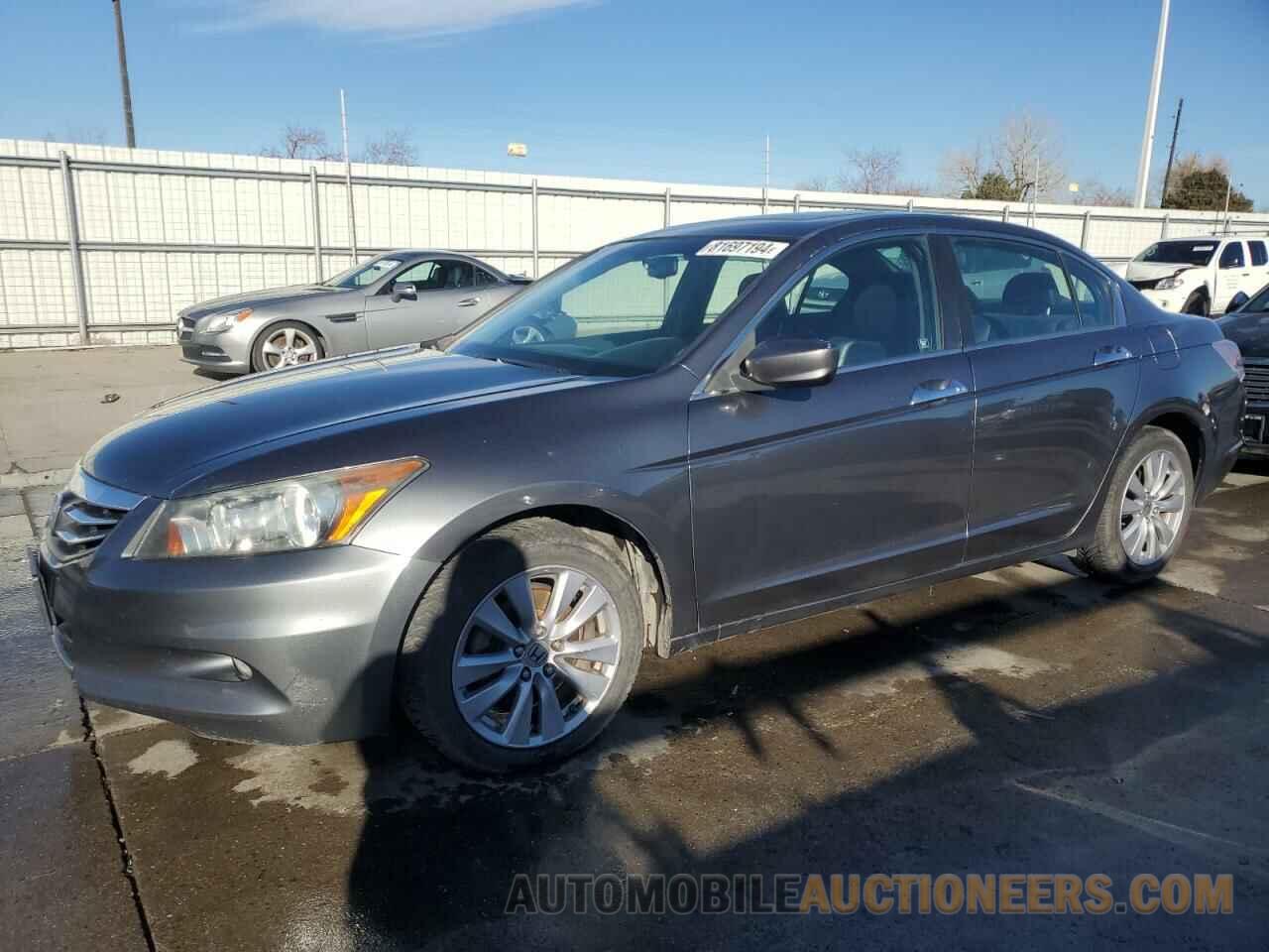 1HGCP3F88BA015528 HONDA ACCORD 2011