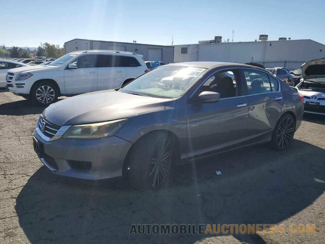 1HGCR2F32DA264533 HONDA ACCORD 2013