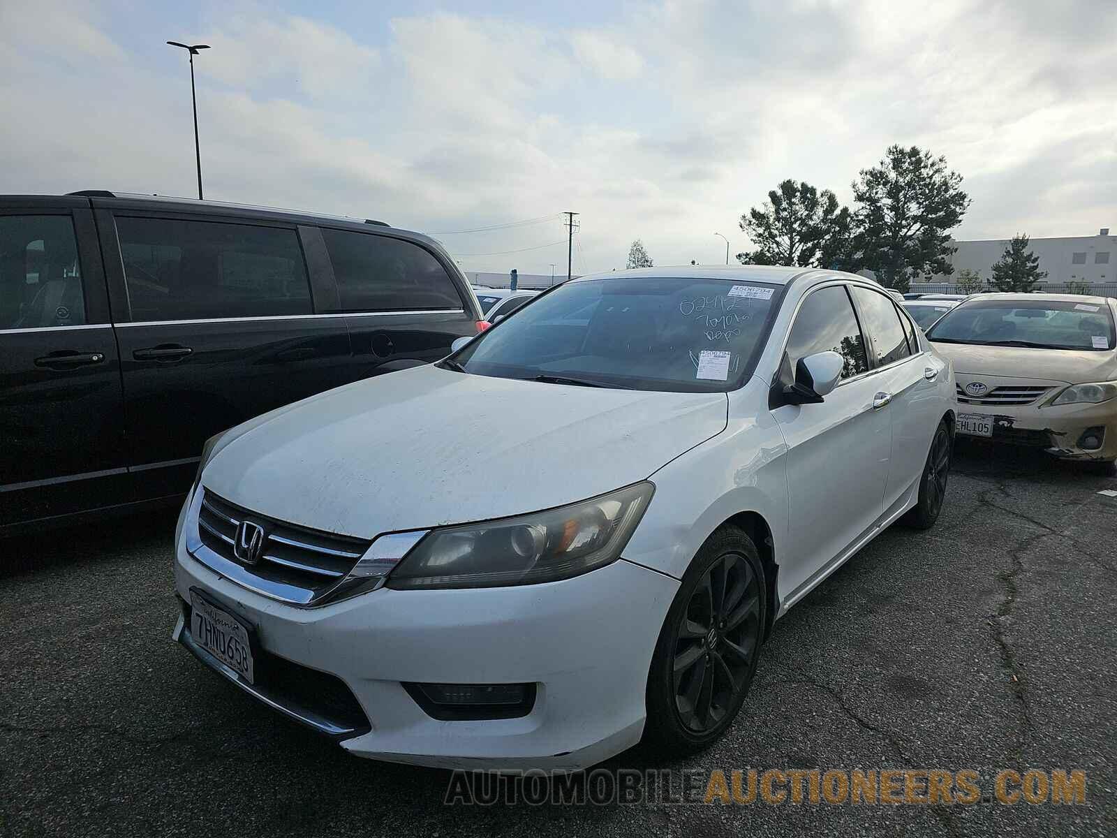 1HGCR2F52FA024127 Honda Accord Sedan 2015