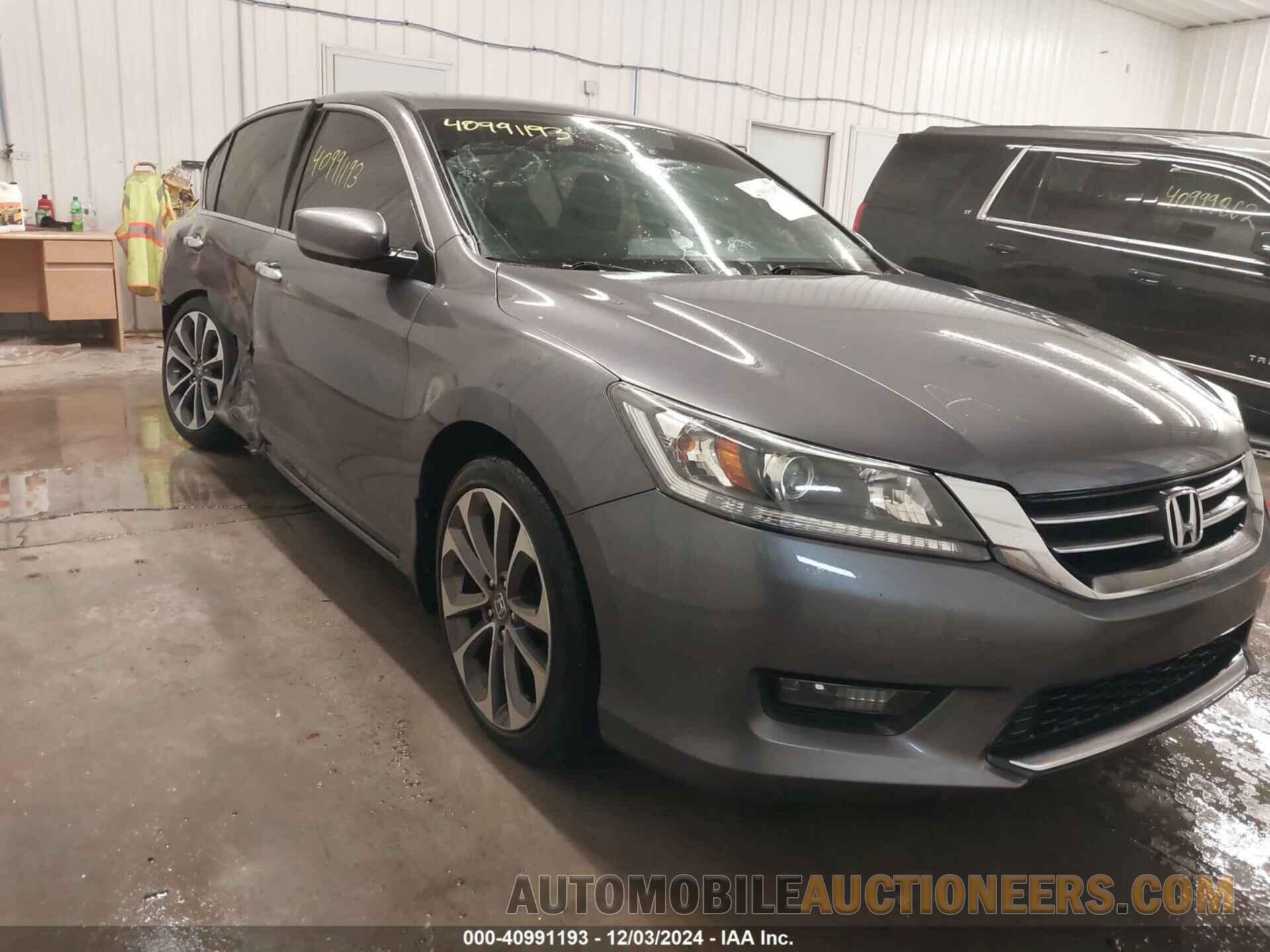 1HGCR2F5XEA300066 HONDA ACCORD 2014