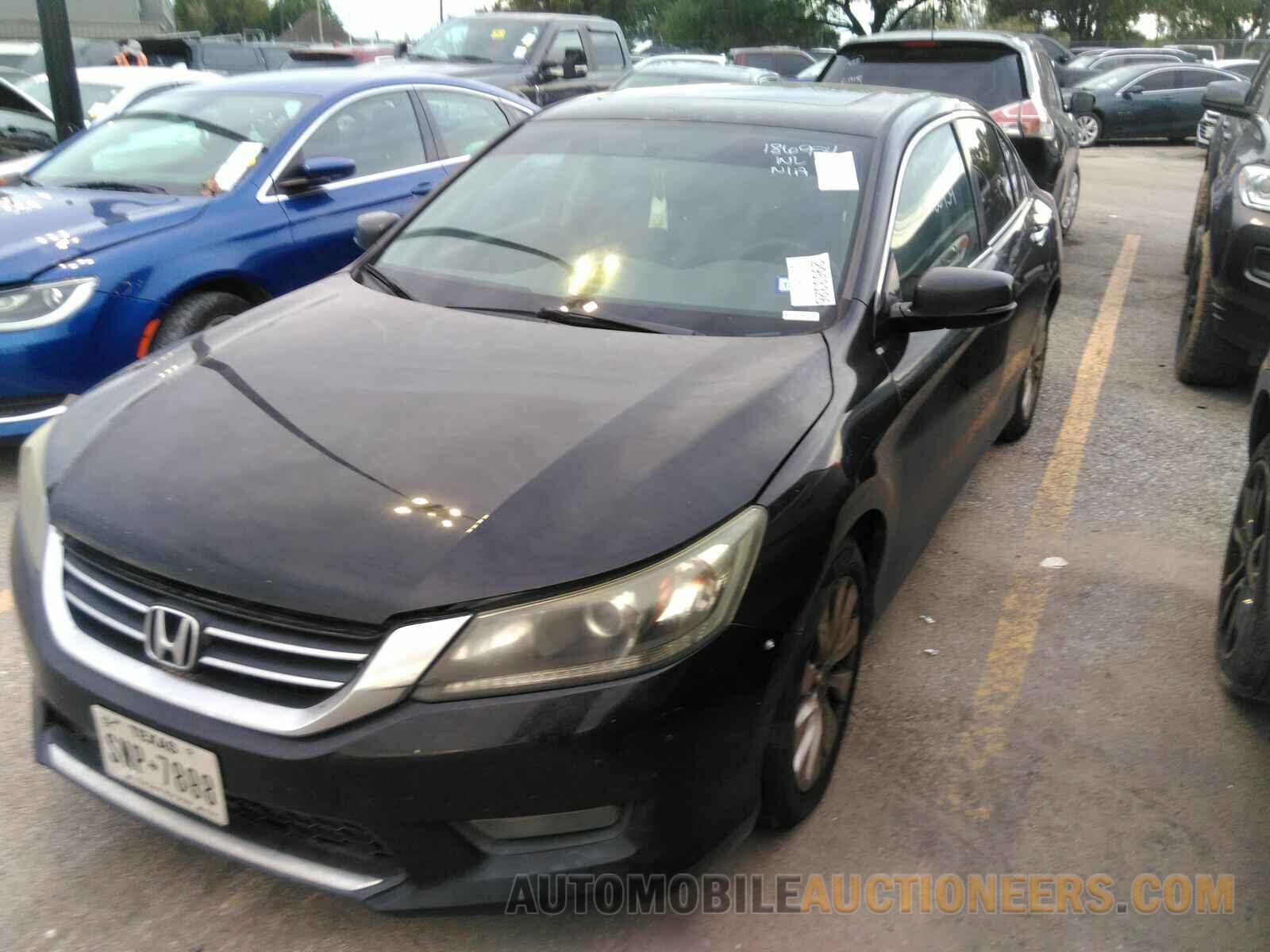 1HGCR2F70FA186954 Honda Accord Sedan 2015