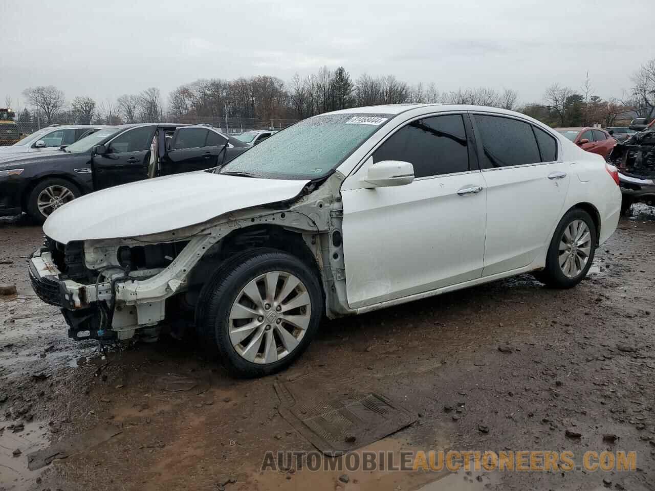 1HGCR2F78DA071306 HONDA ACCORD 2013