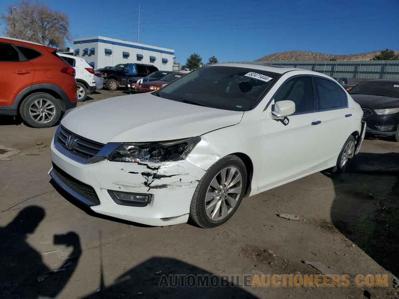 1HGCR2F78DA138258 HONDA ACCORD 2013