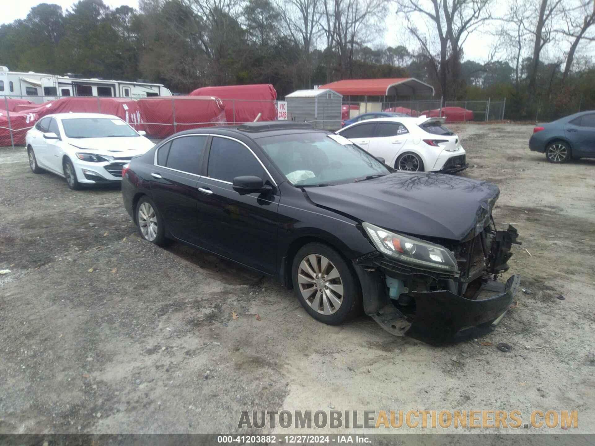 1HGCR2F80DA025185 HONDA ACCORD 2013