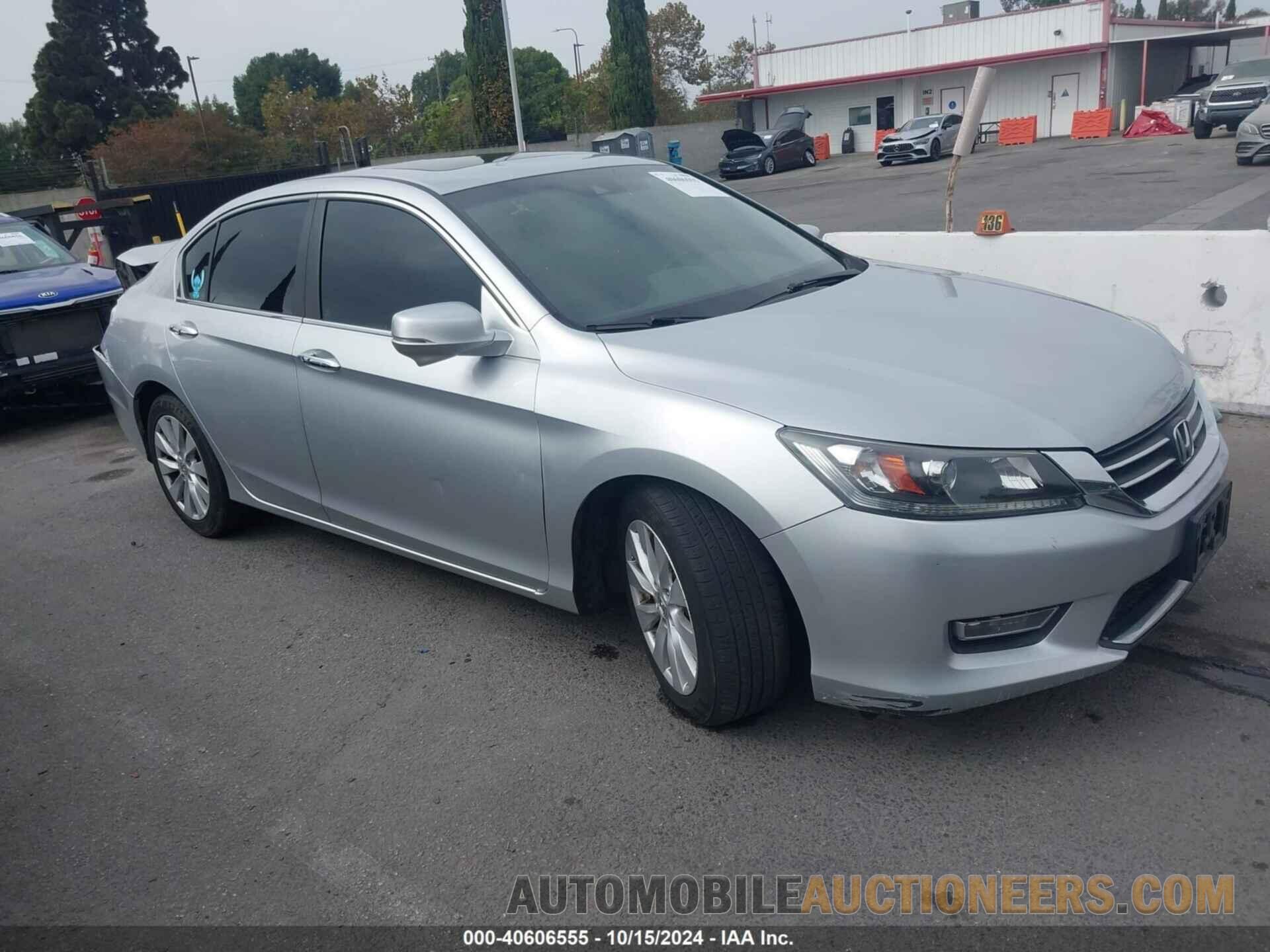 1HGCR2F80DA065847 HONDA ACCORD 2013