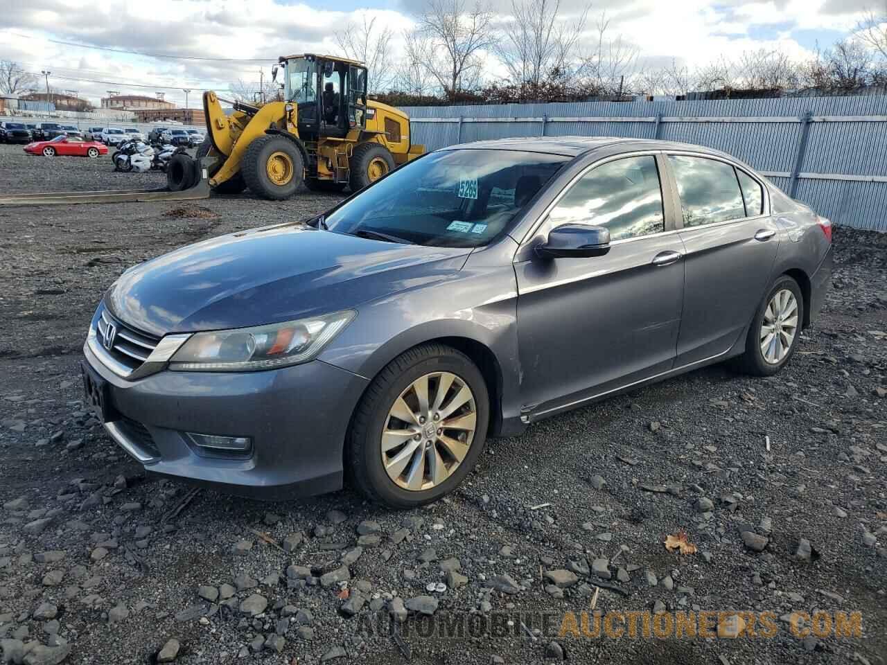 1HGCR2F80DA083832 HONDA ACCORD 2013