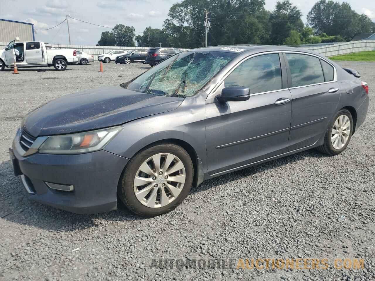 1HGCR2F82DA058219 HONDA ACCORD 2013