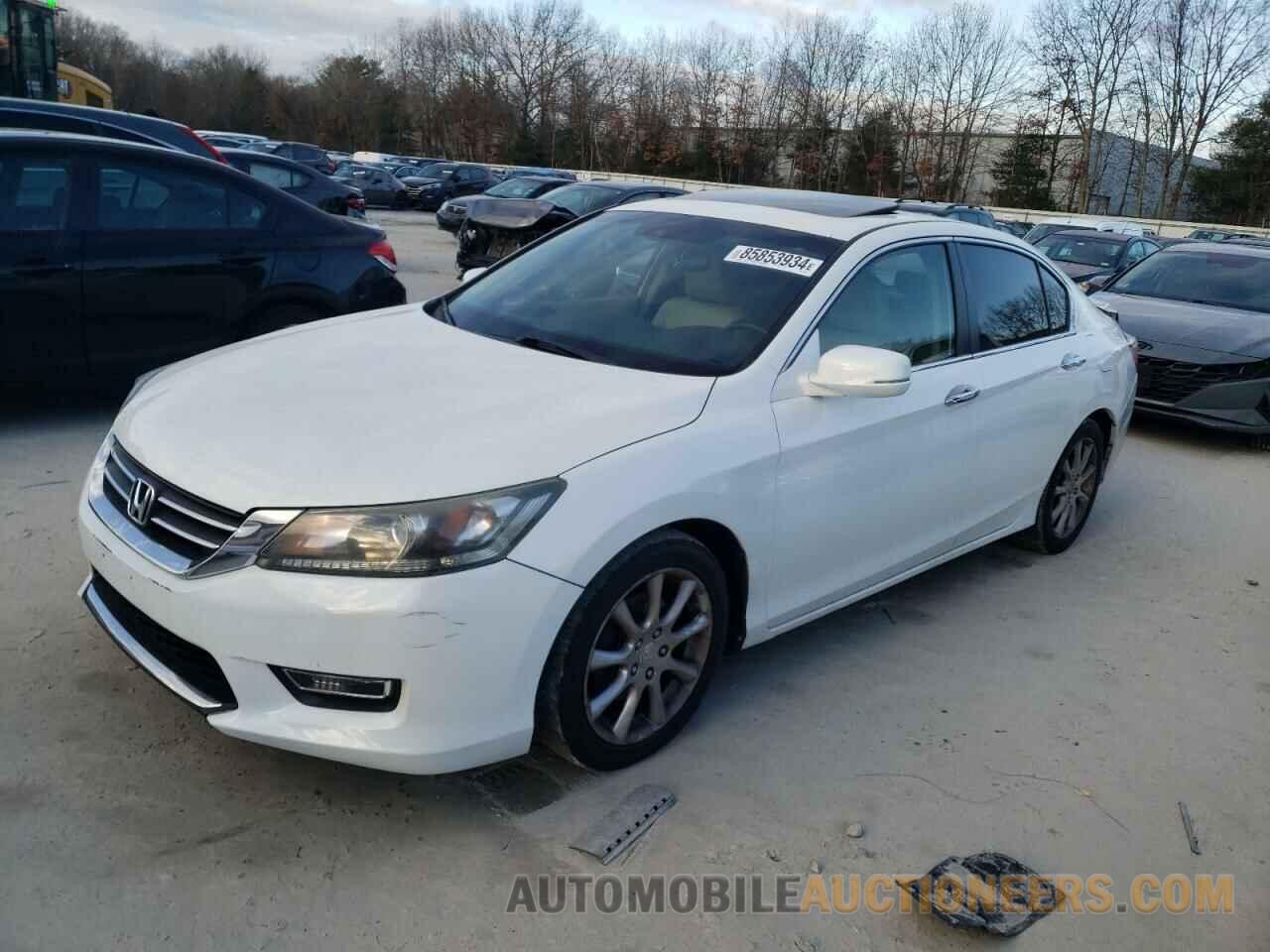 1HGCR2F82DA118564 HONDA ACCORD 2013