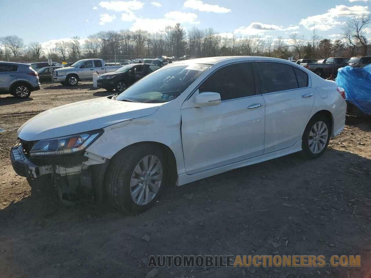 1HGCR2F82DA236386 HONDA ACCORD 2013