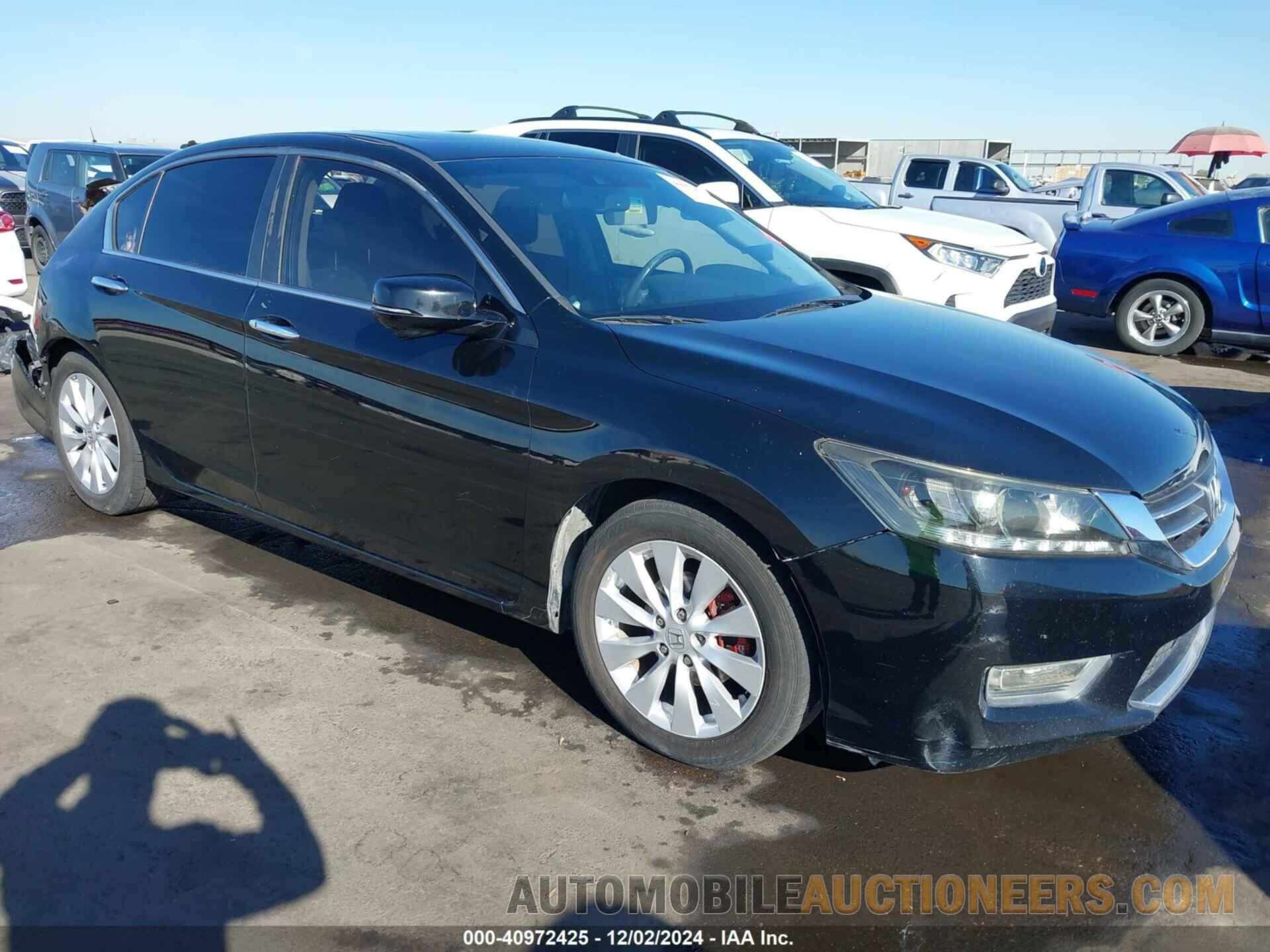 1HGCR2F82DA239482 HONDA ACCORD 2013