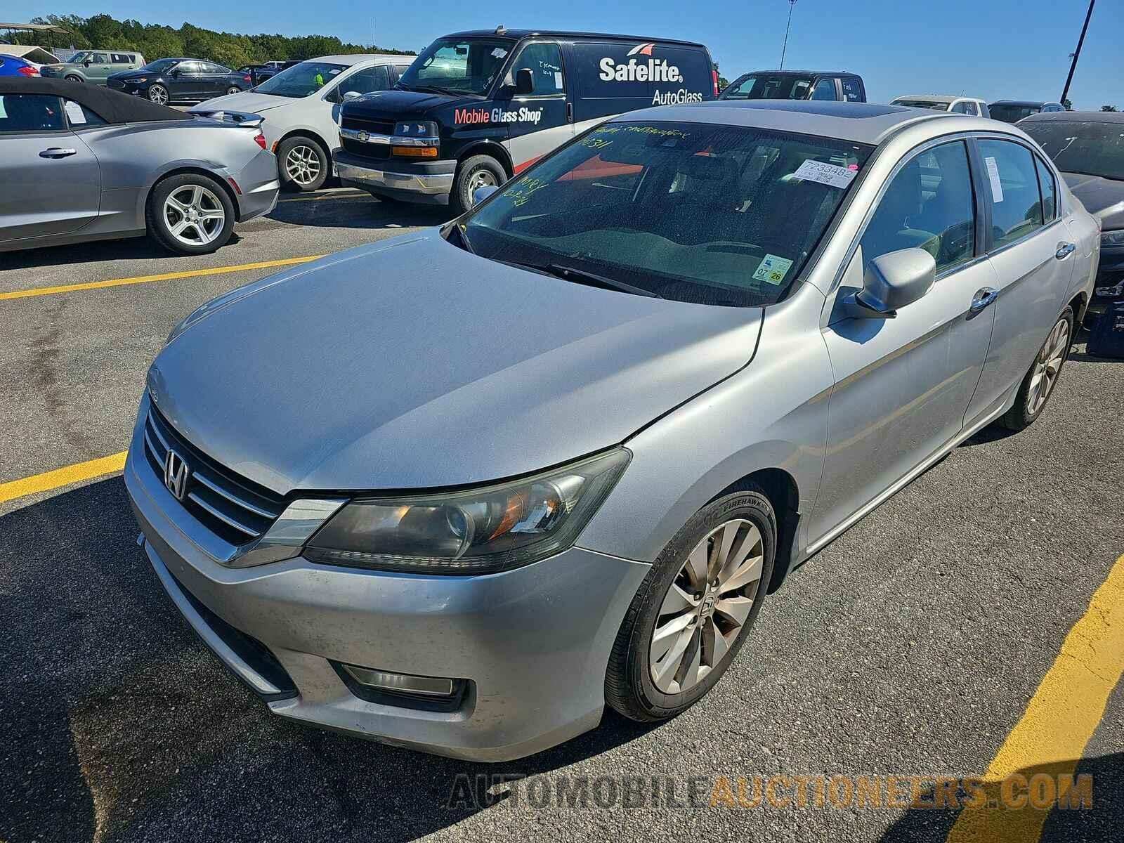 1HGCR2F82FA140311 Honda Accord Sedan 2015