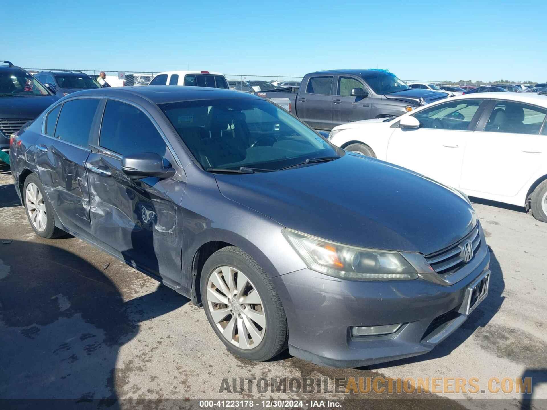 1HGCR2F83DA035628 HONDA ACCORD 2013