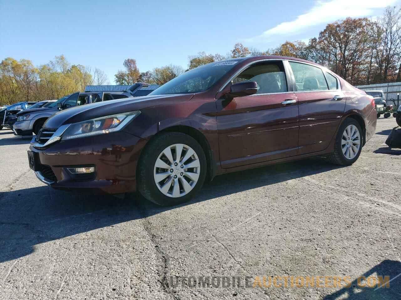 1HGCR2F83DA135082 HONDA ACCORD 2013