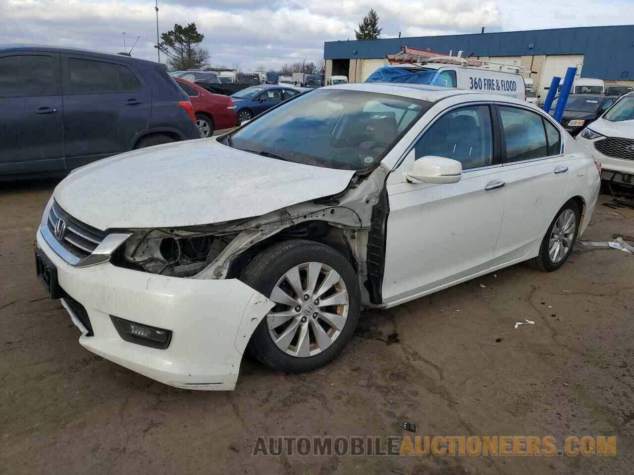 1HGCR2F83EA208226 HONDA ACCORD 2014