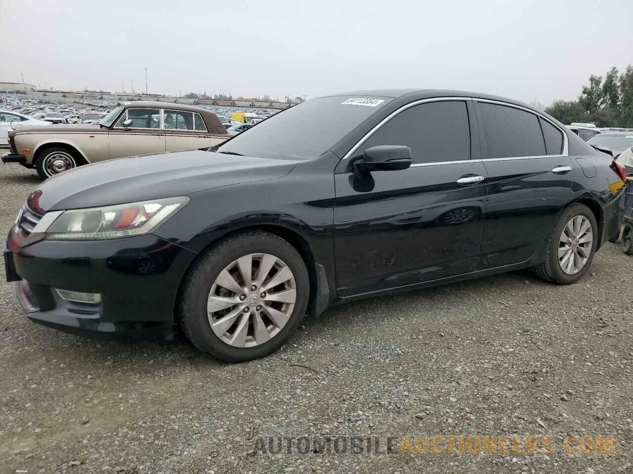 1HGCR2F86DA041651 HONDA ACCORD 2013