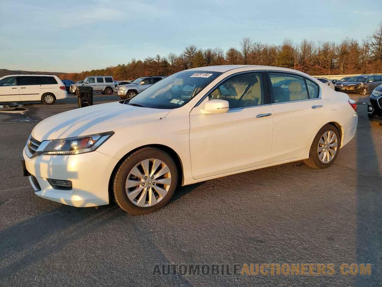 1HGCR2F86DA242322 HONDA ACCORD 2013