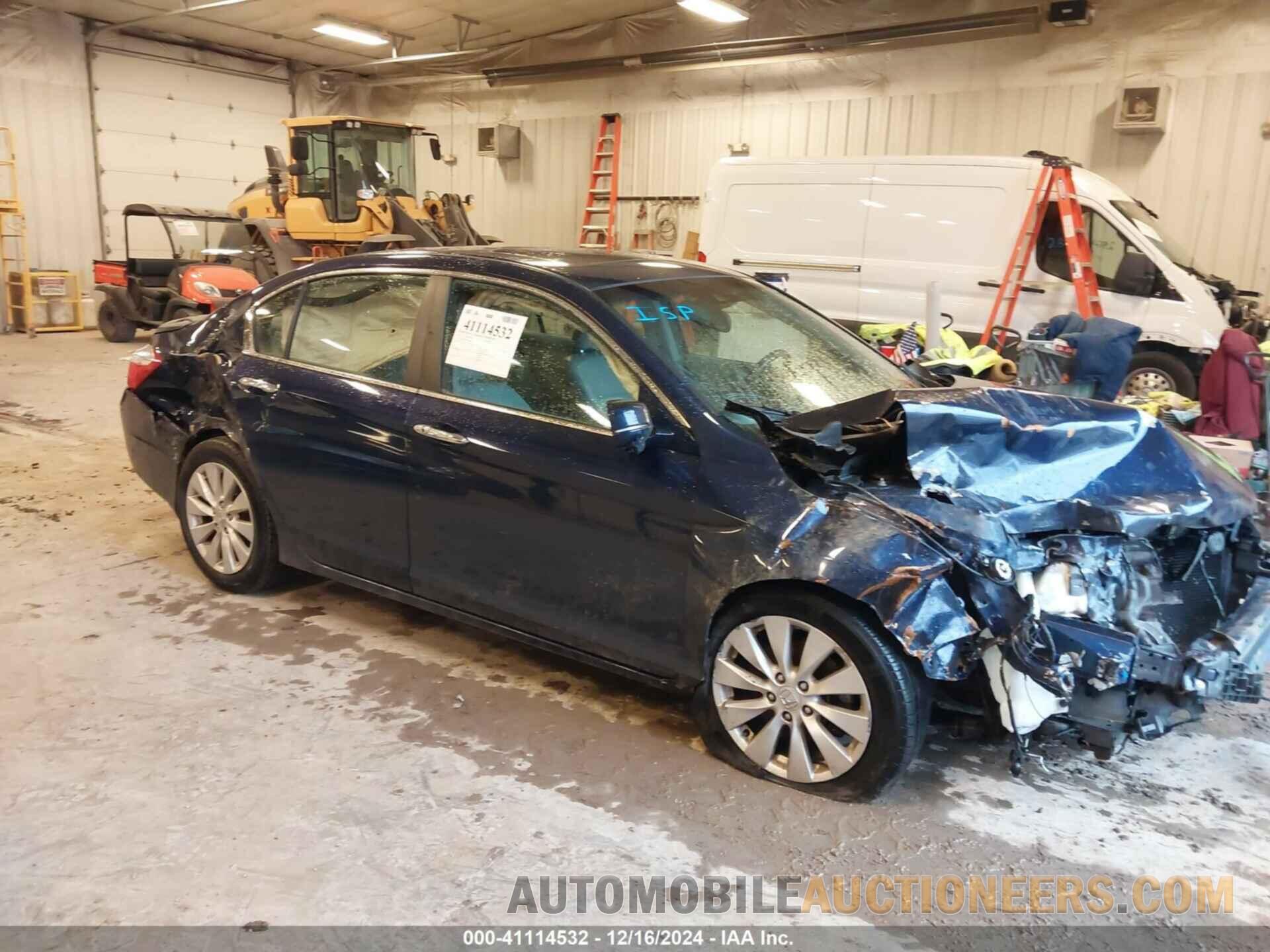 1HGCR2F87DA210429 HONDA ACCORD 2013