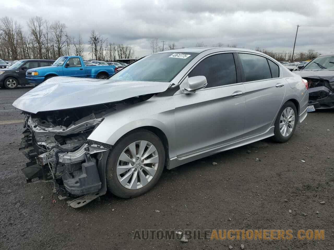 1HGCR2F88DA000339 HONDA ACCORD 2013