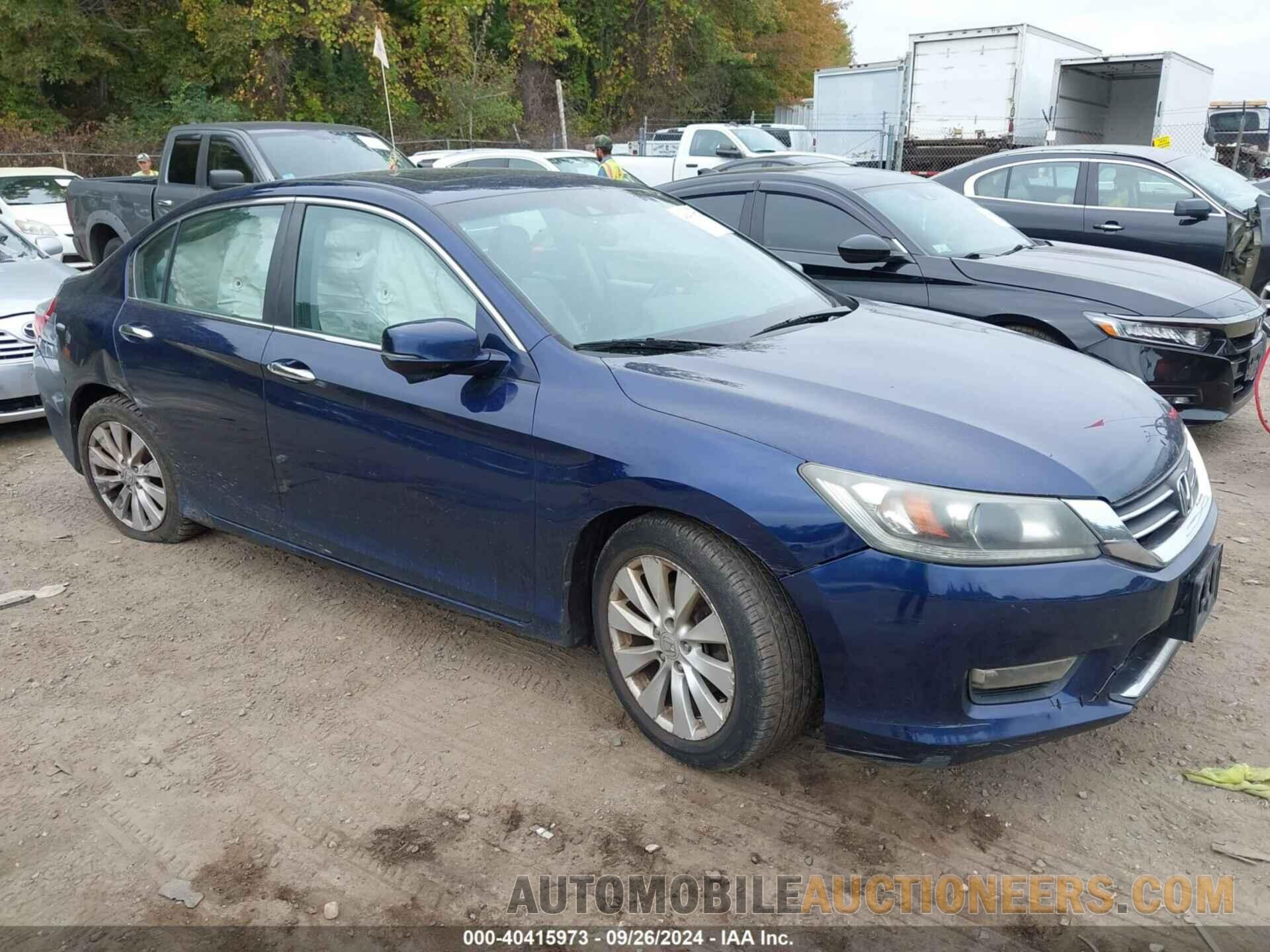 1HGCR2F8XDA055102 HONDA ACCORD 2013