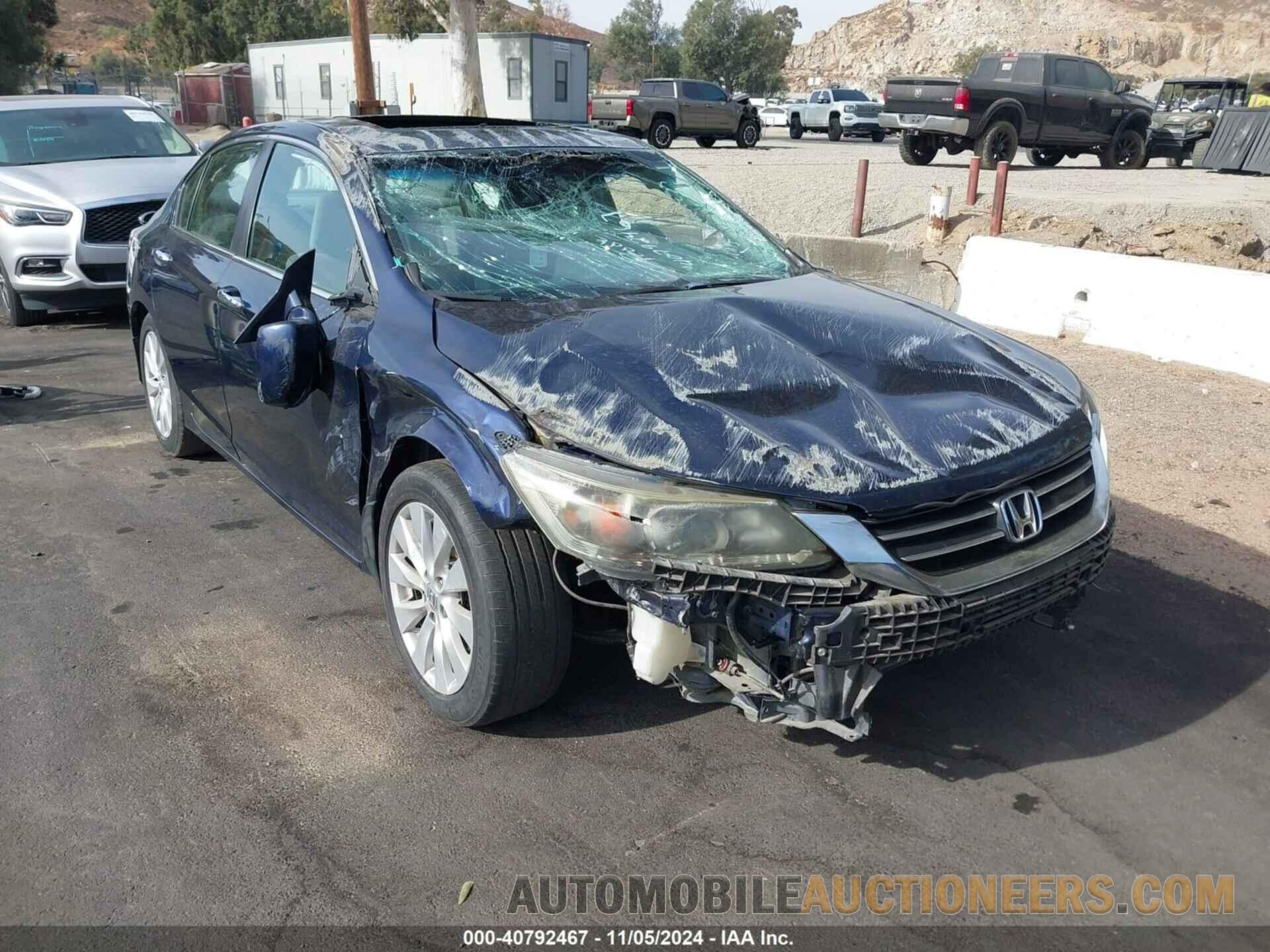 1HGCR2F8XDA056945 HONDA ACCORD 2013