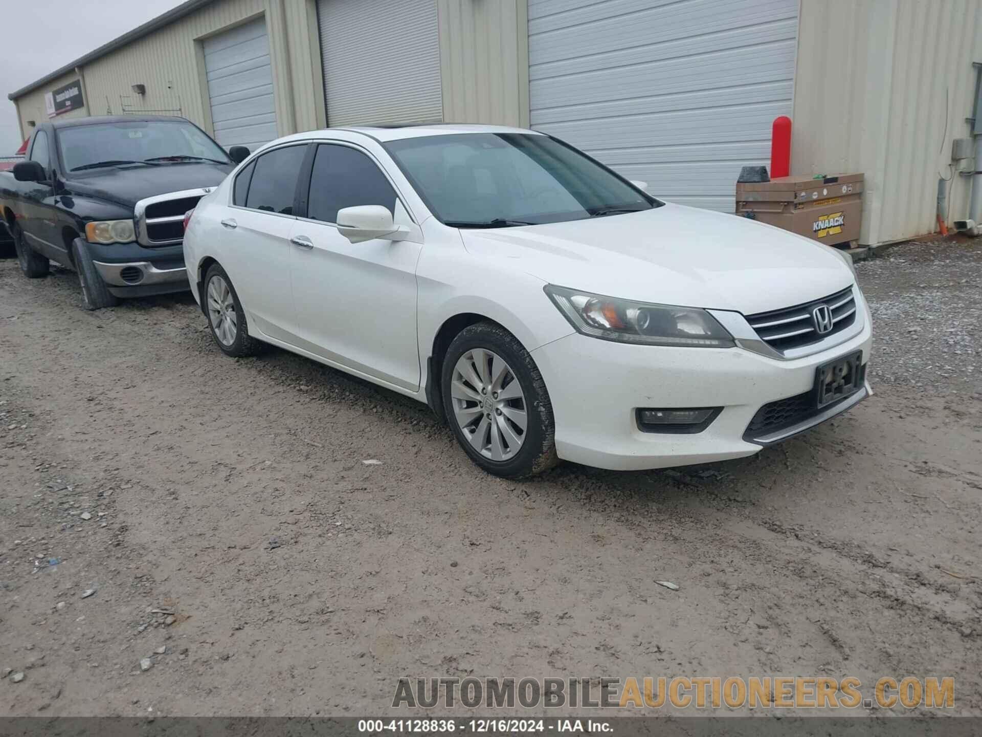 1HGCR2F8XEA262395 HONDA ACCORD 2014