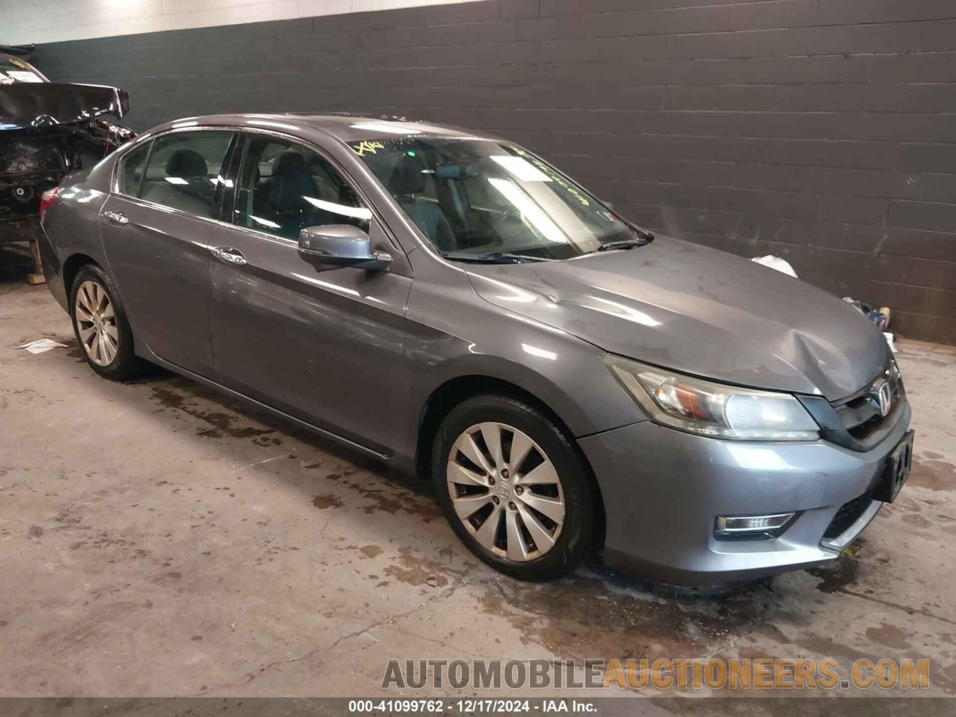 1HGCR3F80DA046995 HONDA ACCORD 2013