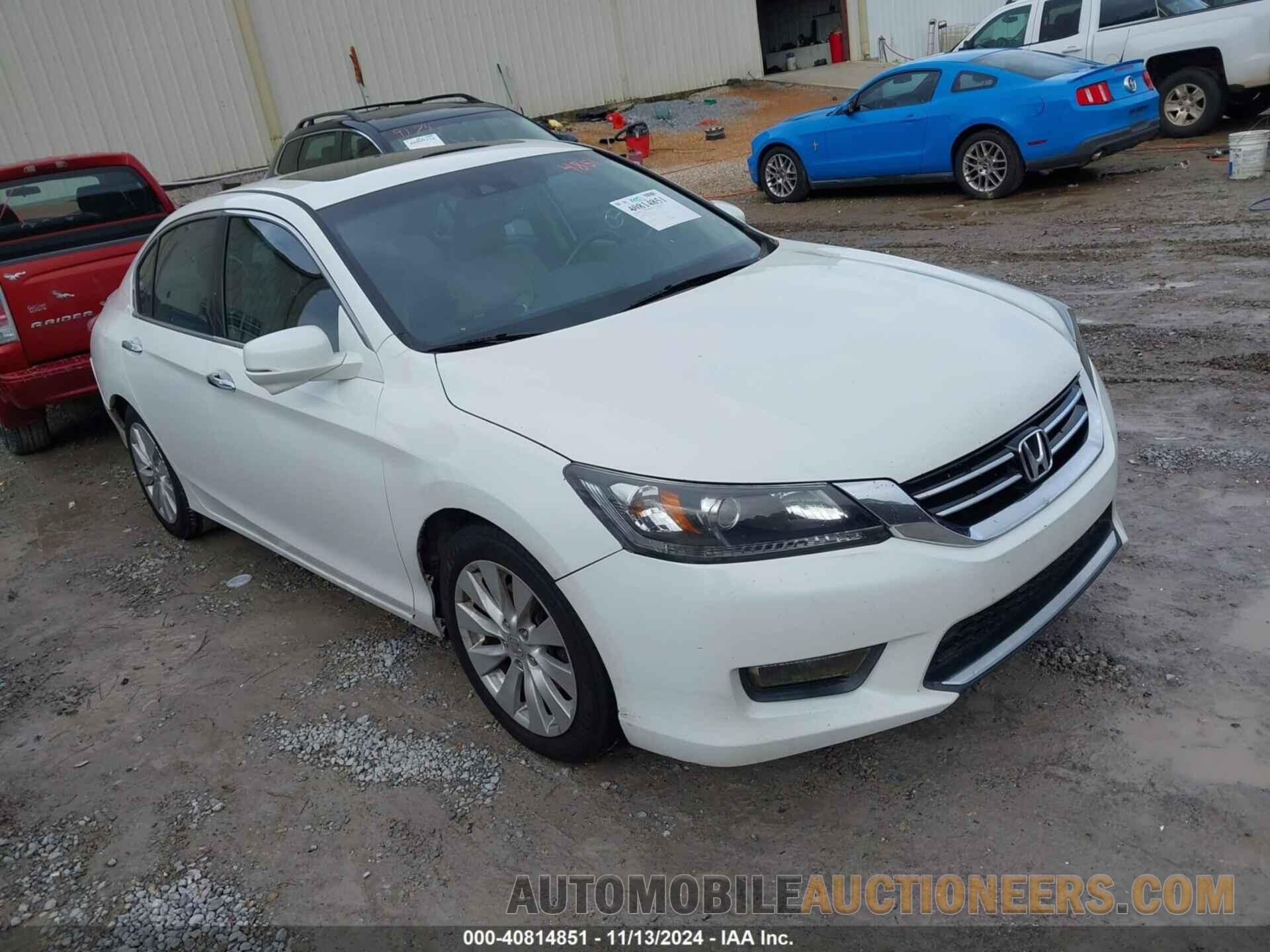 1HGCR3F81DA001435 HONDA ACCORD 2013