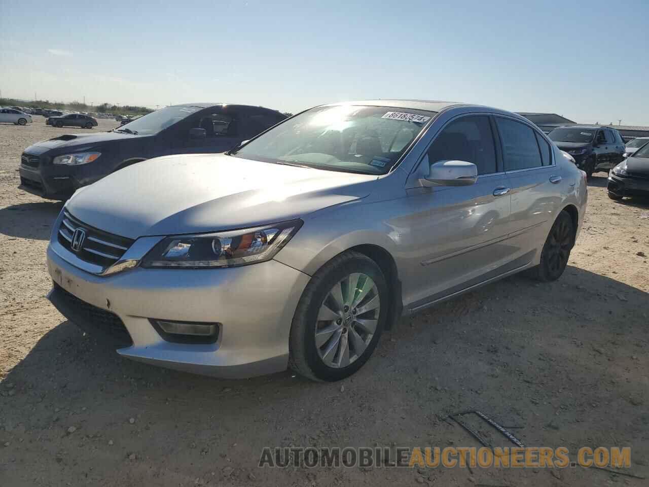 1HGCR3F81DA012516 HONDA ACCORD 2013