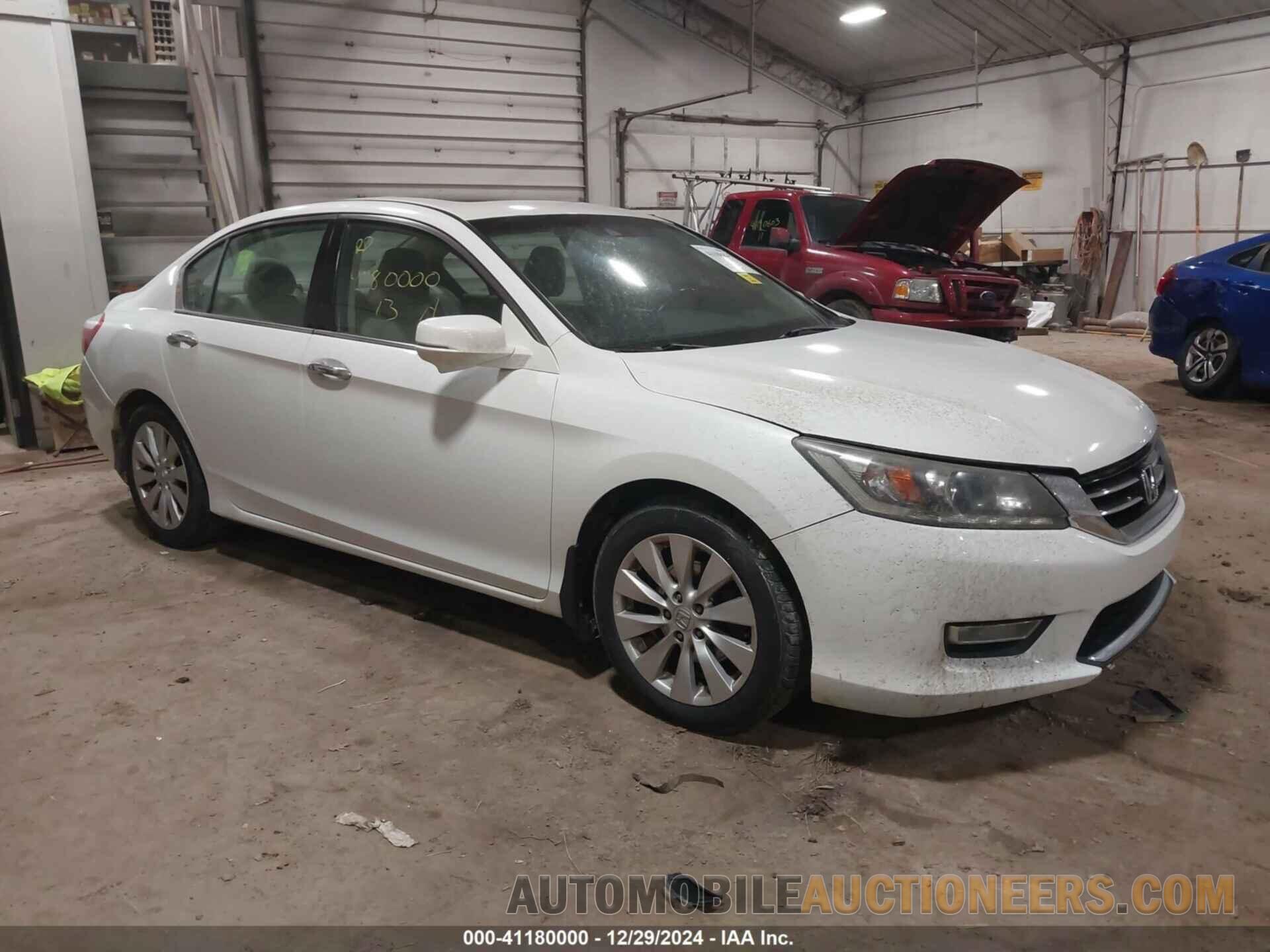 1HGCR3F83DA005602 HONDA ACCORD 2013