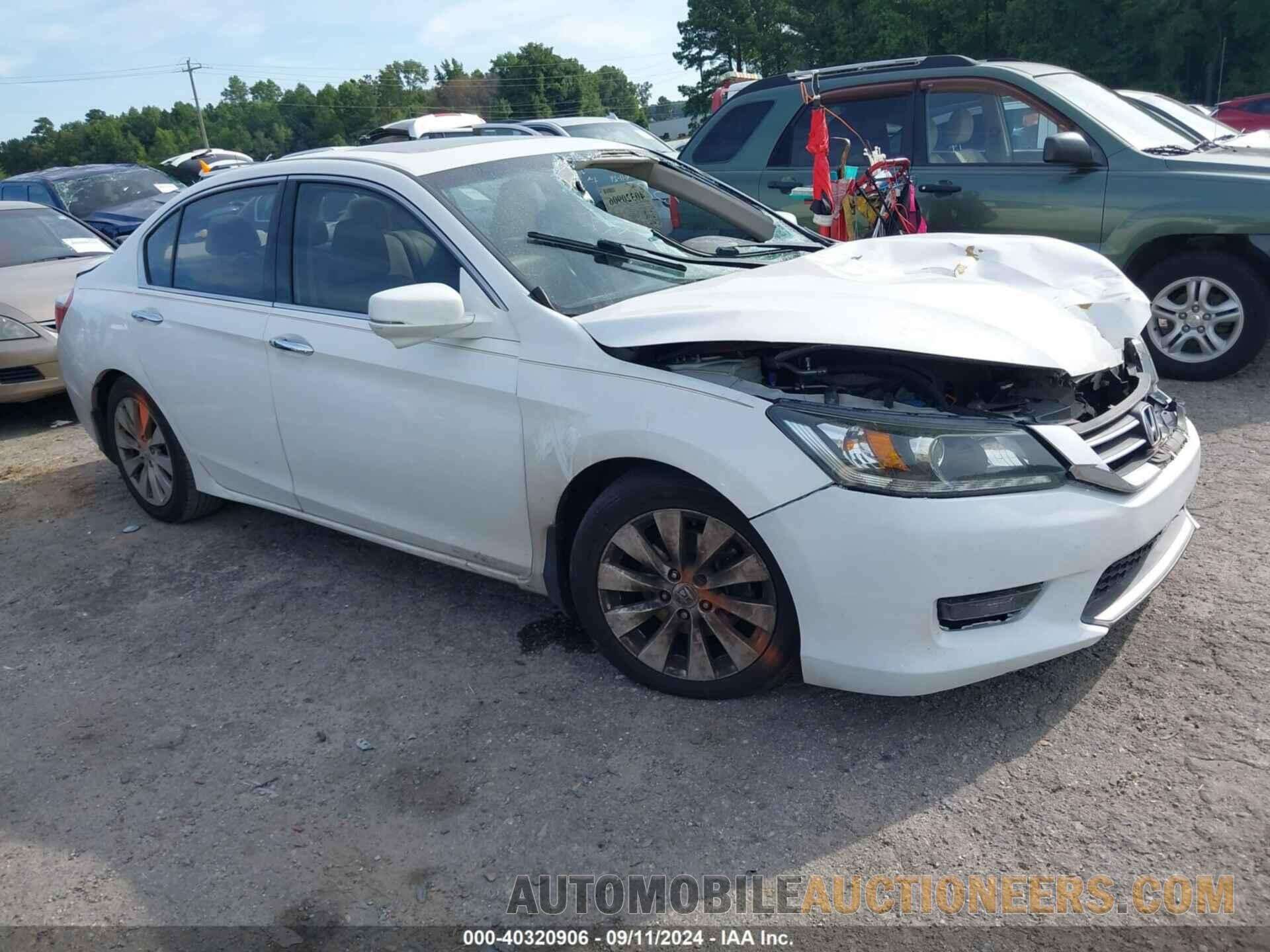 1HGCR3F83FA017588 HONDA ACCORD 2015