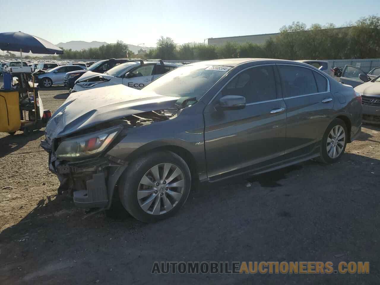 1HGCR3F84DA030282 HONDA ACCORD 2013