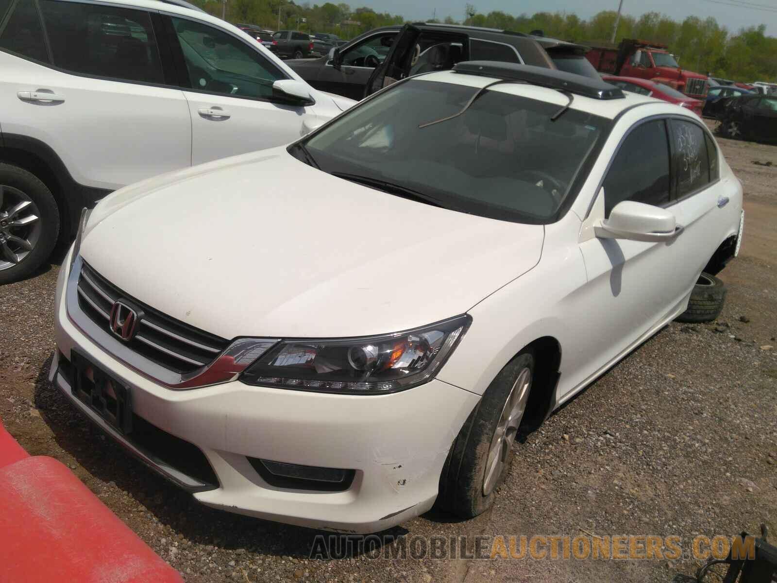 1HGCR3F84FA018037 Honda Accord Sedan 2015