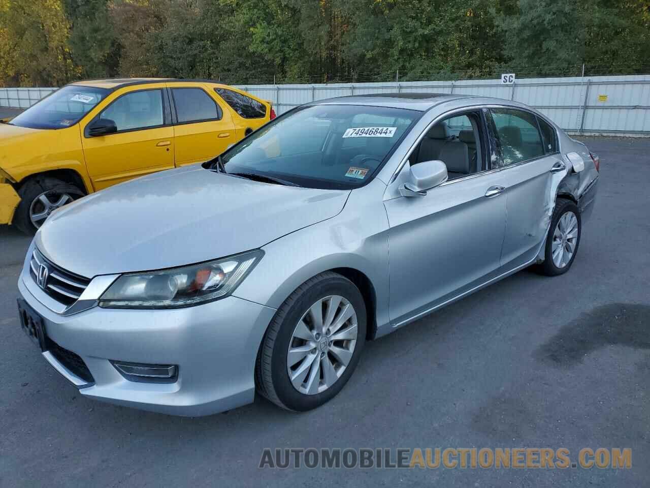 1HGCR3F86DA046032 HONDA ACCORD 2013