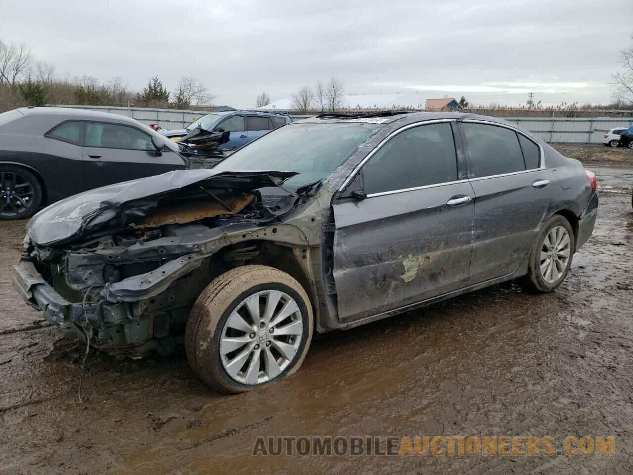 1HGCR3F88DA011038 HONDA ACCORD 2013