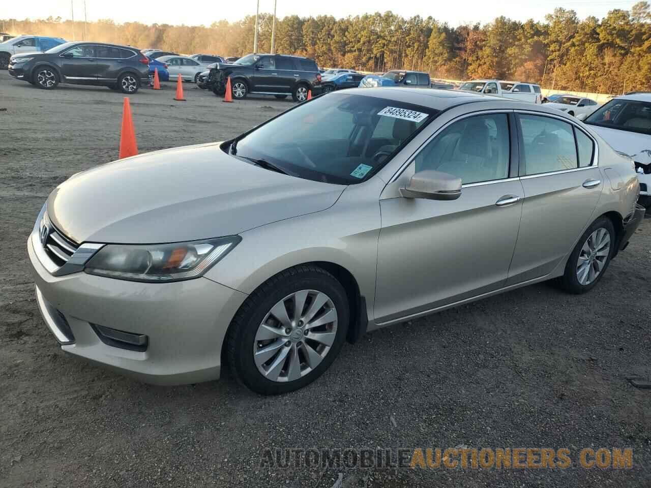 1HGCR3F88DA011184 HONDA ACCORD 2013