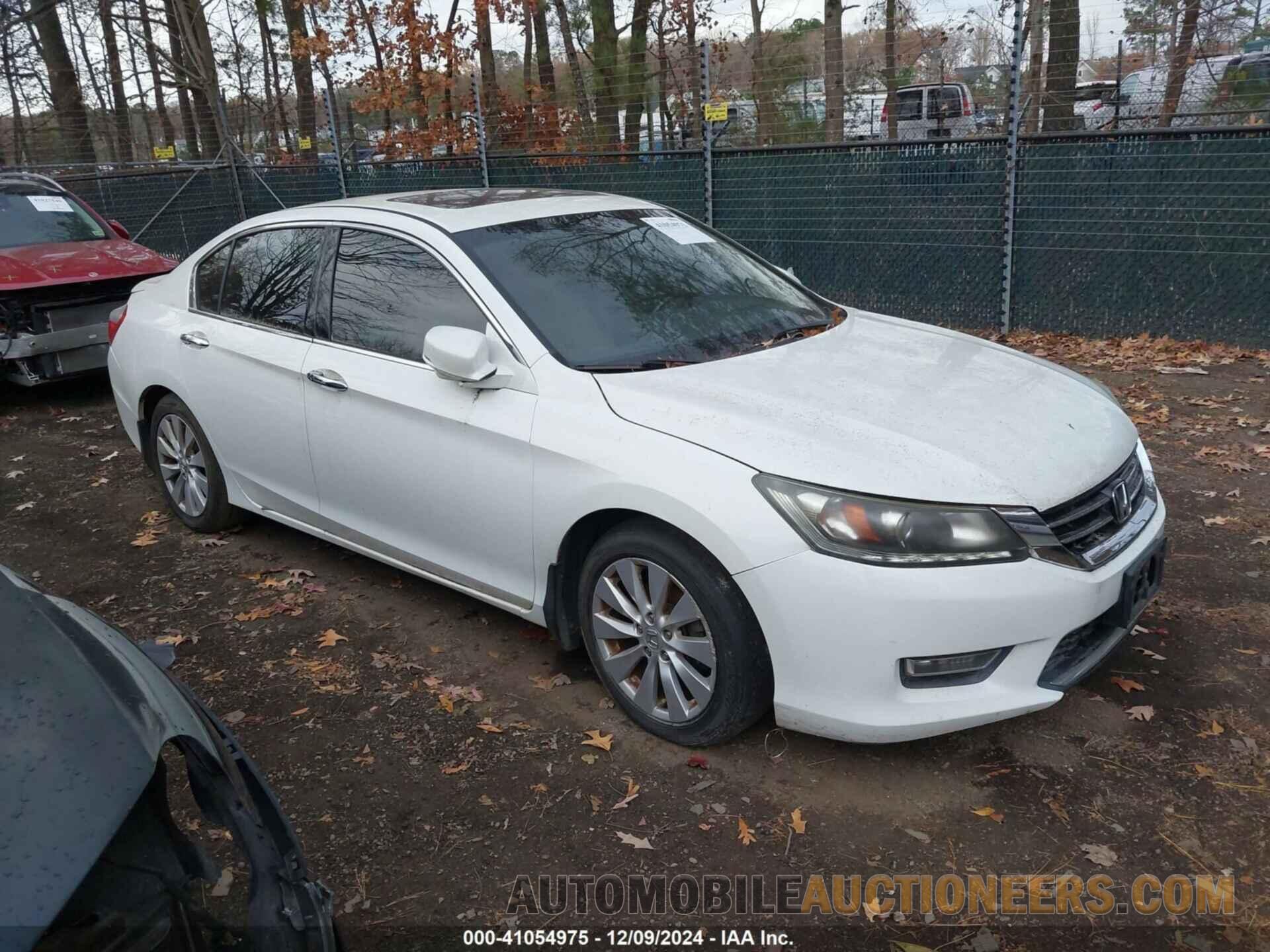 1HGCR3F89DA002882 HONDA ACCORD 2013