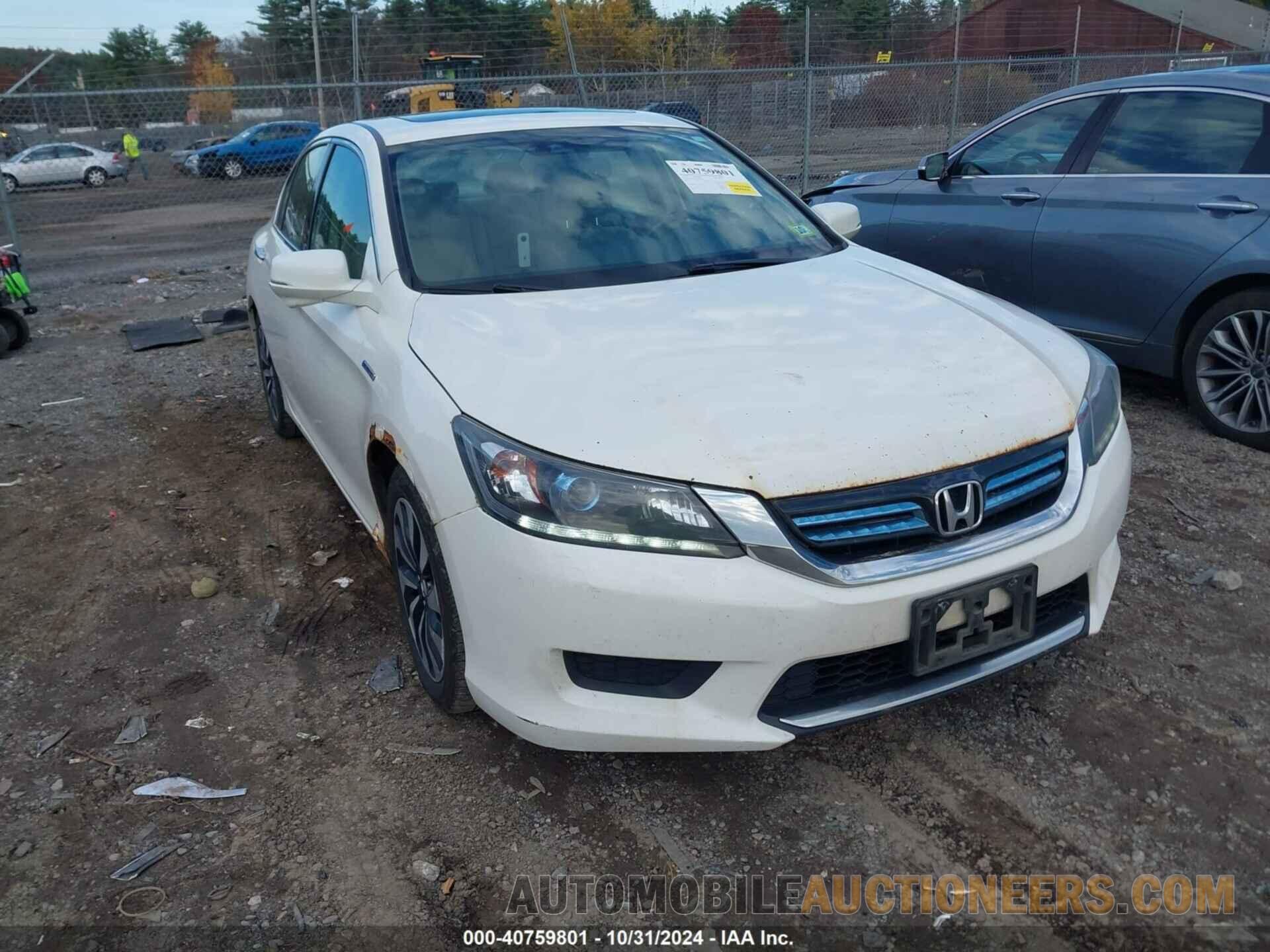 1HGCR6F51FA002742 HONDA ACCORD HYBRID 2015