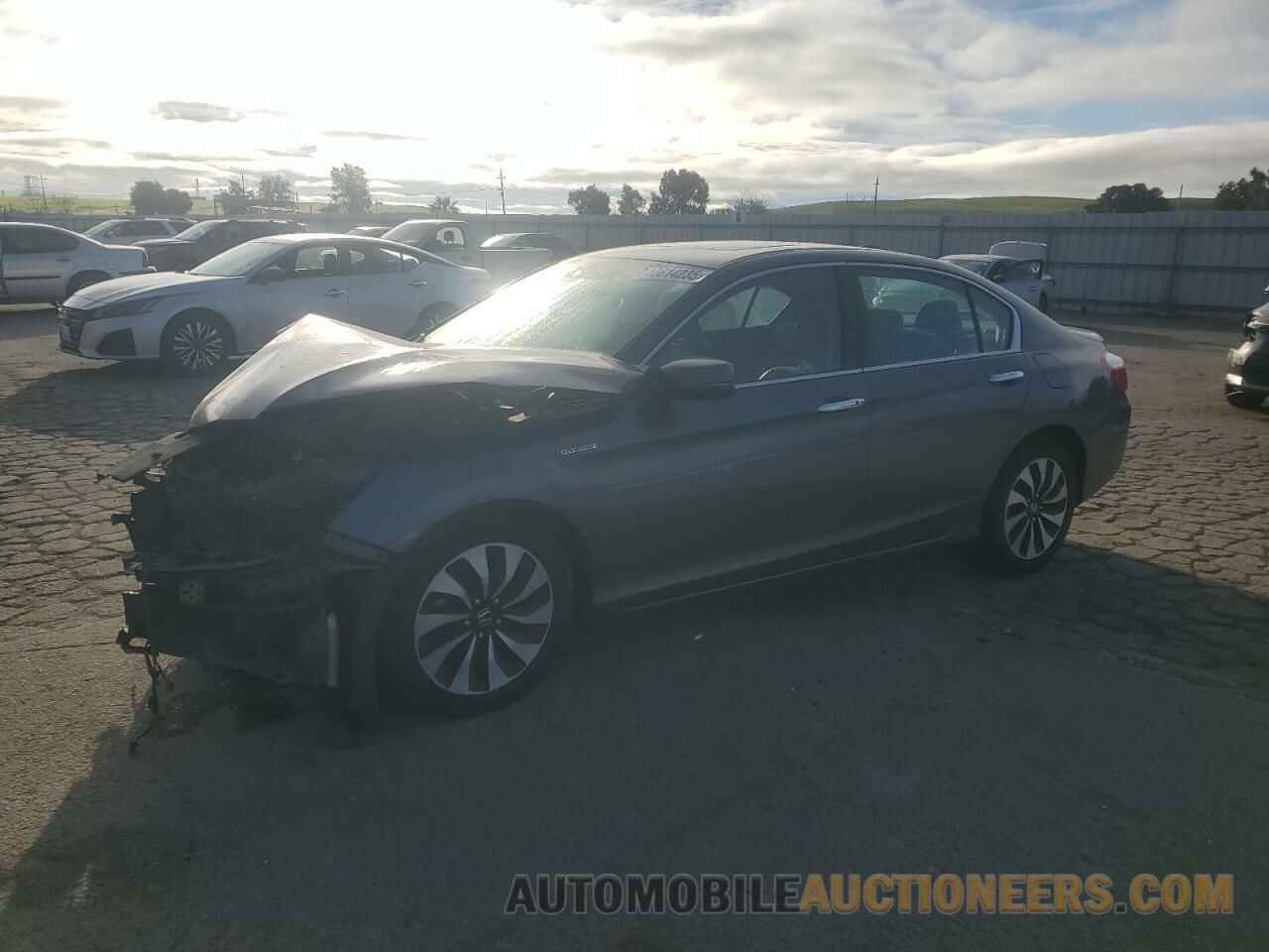 1HGCR6F51FA013501 HONDA ACCORD 2015