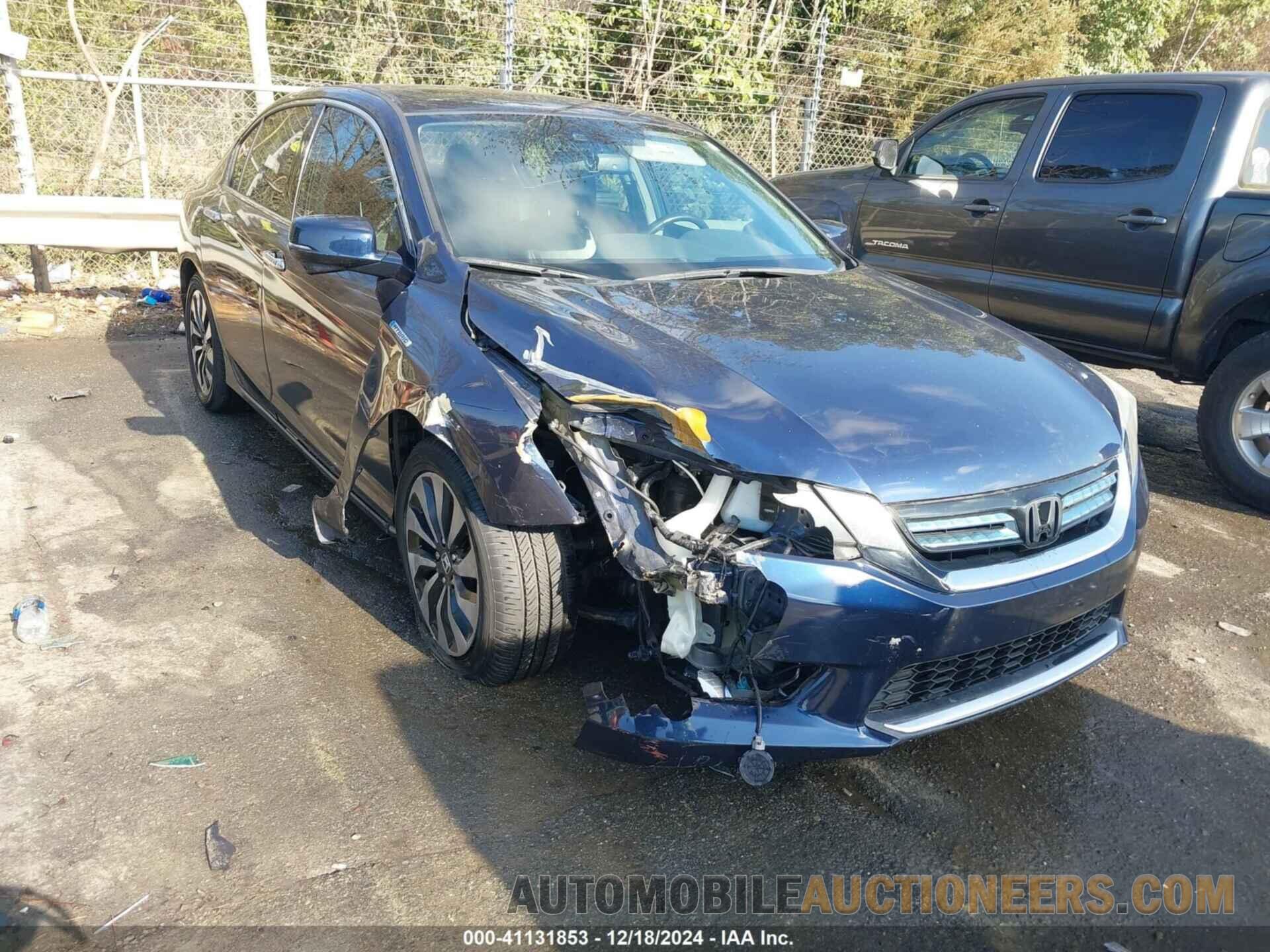 1HGCR6F56FA009735 HONDA ACCORD HYBRID 2015