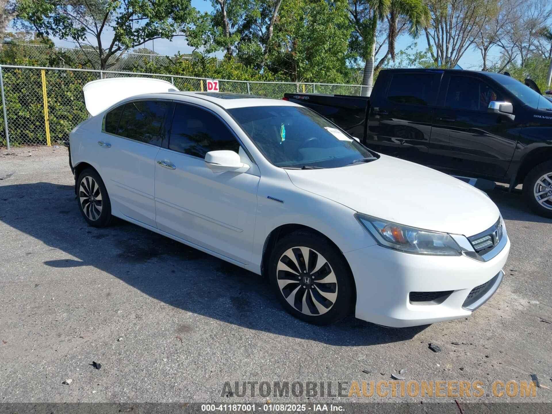 1HGCR6F5XFA000228 HONDA ACCORD HYBRID 2015