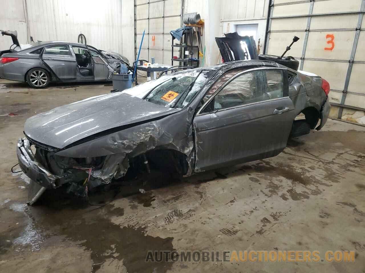 1HGCS1B78BA005744 HONDA ACCORD 2011