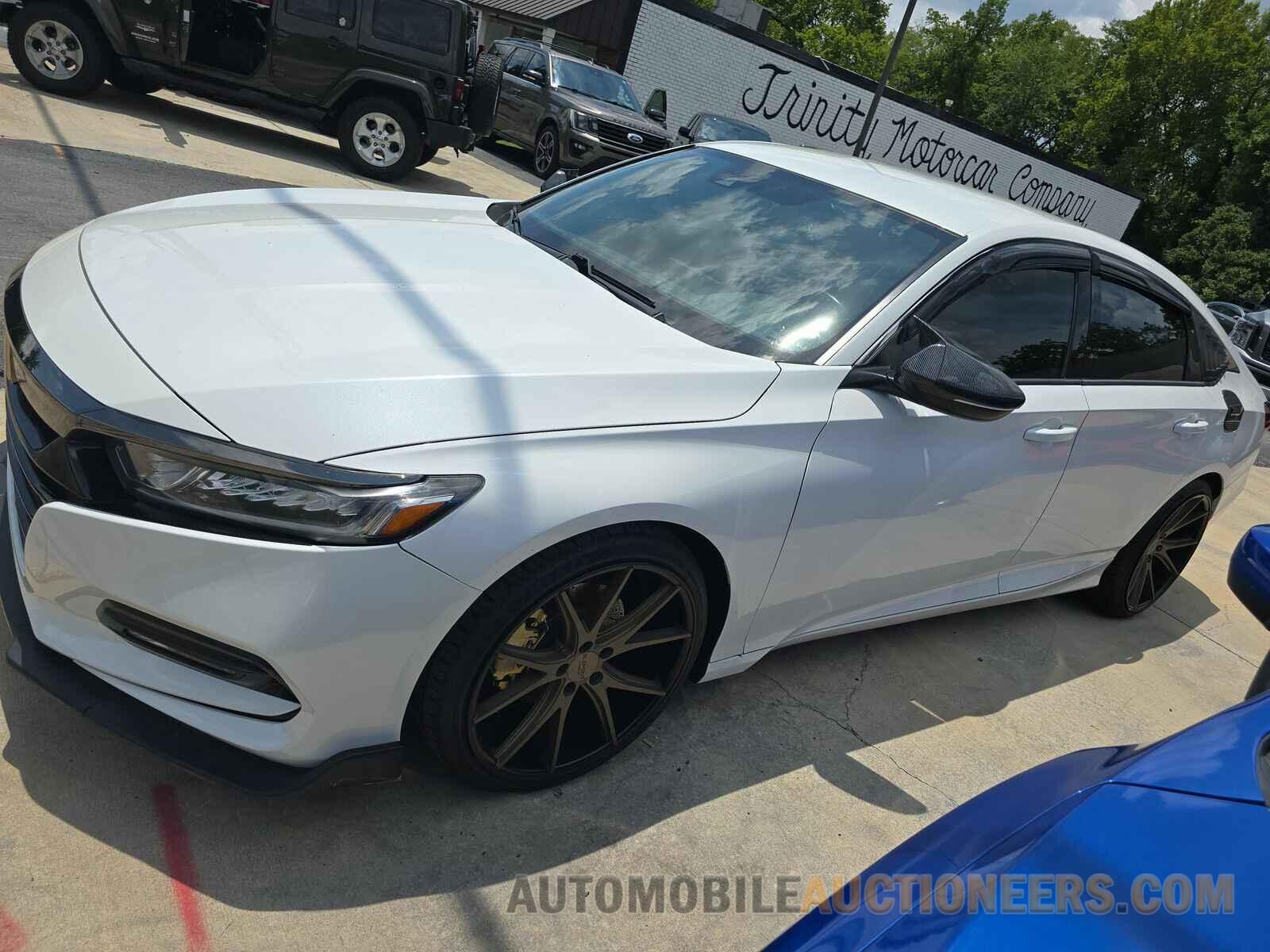 1HGCV1E32JA074279 Honda Accord Sedan 2018