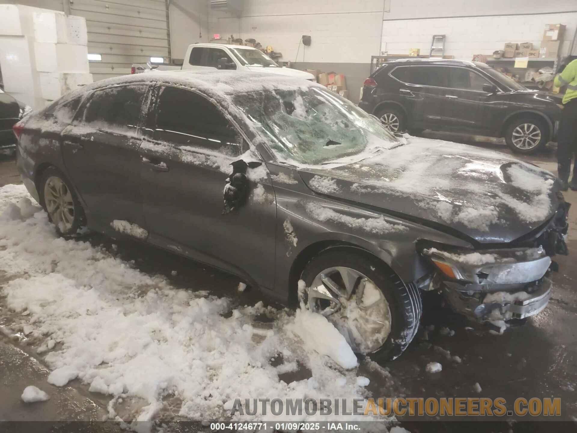 1HGCV1F11JA138163 HONDA ACCORD 2018