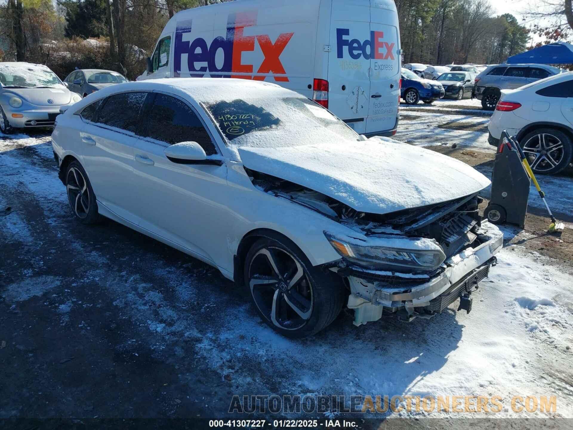 1HGCV1F14KA122945 HONDA ACCORD 2019