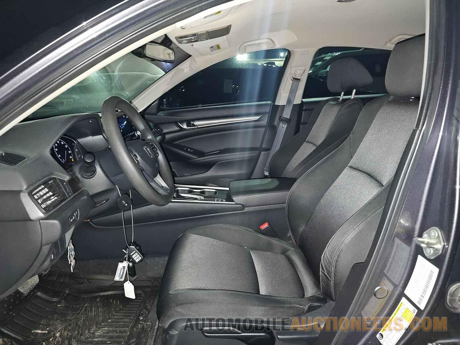 1HGCV1F17KA120882 Honda Accord Sedan 2019